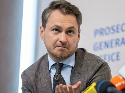 Останній акорд генпрокурора: як Руслан Кравченко влаштував демарш із «телеграм-підозрами» та втік з України