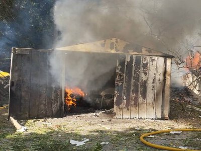 Ворог атакував Одесу реактивним БпЛА: загинула людина, пошкоджені гаражі та авто
