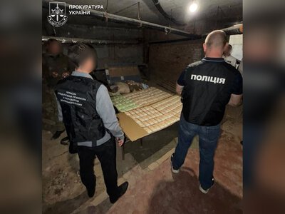 Військовий посадовець вимагав 10 тисяч євро у постачальника маскувального спорядження