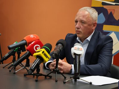 Чому електросамокати не зникли з вулиць Чернівців: у міськраді хочуть запровадити нові правила