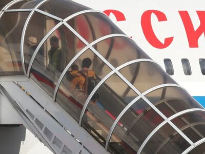 Російський урядовий літак приземлився в Німеччині для евакуації дипломатів