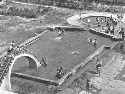 Такого Києва вже немає: у київських дворах 1950-х були басейни-трансформери - архівні фото