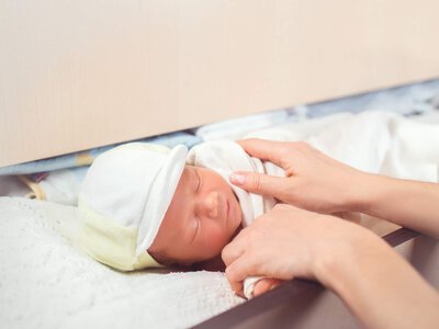 У Кривому Розі вдома народила п’яту дитину 25-річна жінка