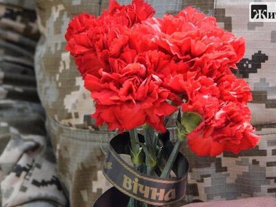На щиті до Житомира повернувся Захисник Олег Баянов