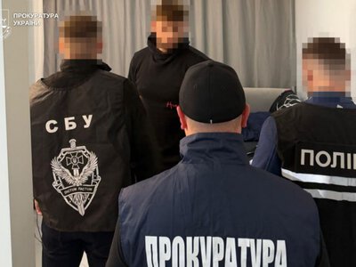 Пачку цигарок із кокаїном продав за $800: на Львівщині повідомили про підозру 25-річному чоловіку