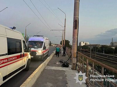 У Тернополі дитина загинула після падіння з електросамокату