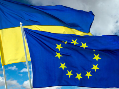 ЄС готує гроші для України на два роки: що вирішать із Зеленським