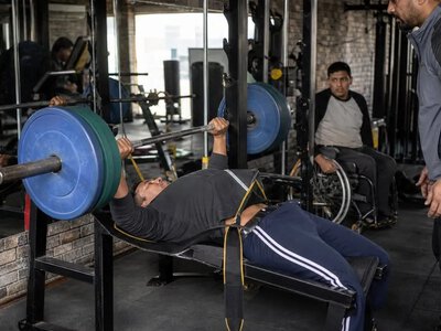Парапаверліфтери Непалу самі фінансують підготовку — Kathmandu Post