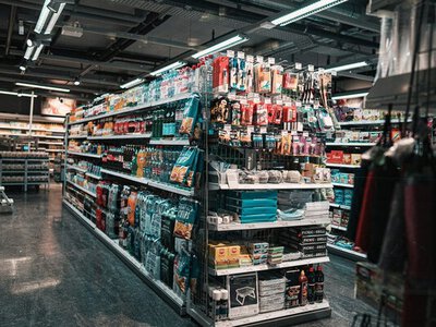 Долар потягне ціни вгору: які продукти в Україні подорожчають першими