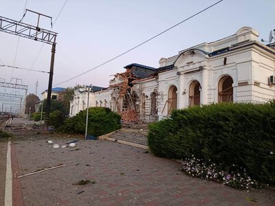 Нічна атака на Укрзалізницю: ворожі БпЛА пошкодили вокзал у Берестині та інфраструктуру в Києві