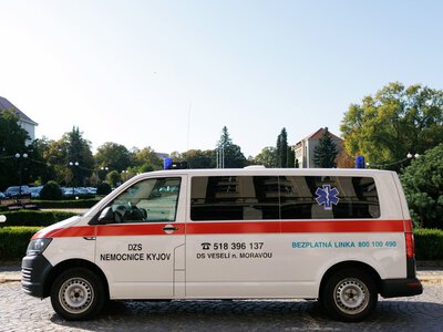 Громада на Закарпатті отримала карету швидкої допомоги від Чехії