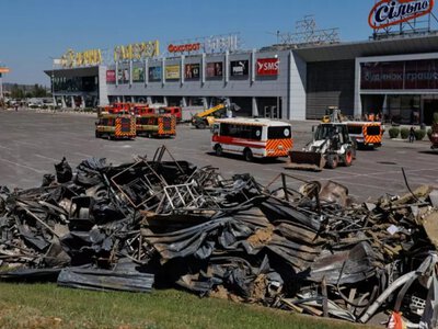 Пам’ять про жертв атаки на «Сонячну Галерею»: криворіжці збирають підписи під петицією