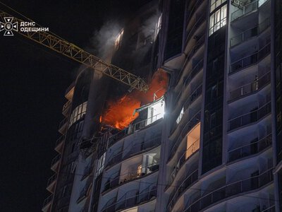 В Одесі внаслідок російської атаки пошкоджено 19-поверхівку, є постраждалі