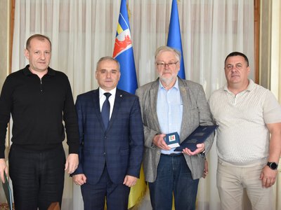 Шведські волонтери продовжують підтримувати Закарпаття