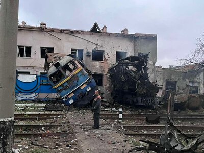 «Правильніше виходити з потяга, ніж залишатися»: як убезпечитися пасажирам залізниці під час обстрілів