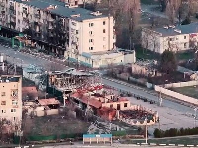 Цивільні тікають через мінні поля: омбудсман закликав врятувати людей з окупованих Олешок
