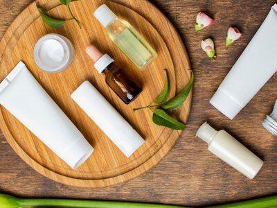 Антивікова косметика: як обрати кращі продукти для боротьби зі зморшками?