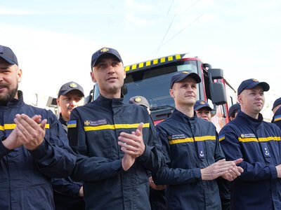 День рятівника на Закарпатті: працівникам ДСНС вручили нагороди та передали спецтехніку
