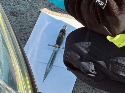 На трасі на Дубенщині в пасажира автівки вилучили холодну зброю