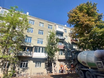 Що вже зробили у пошкодженому будинку на Мироносицькій у Харкові (фото)