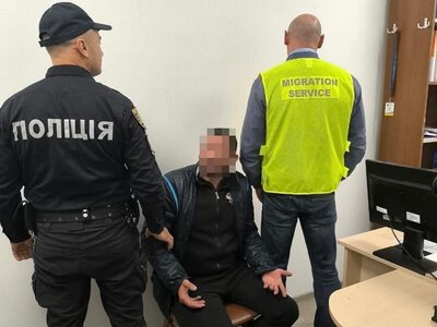 Схопити й депортувати: на Закарпатті масово виловлюють порушників-іноземців