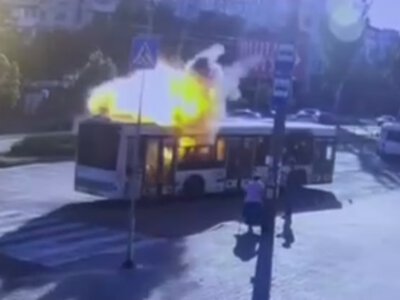 У Запоріжжі російський FPV-дрон атакував пасажирський автобус із людьми, є поранені