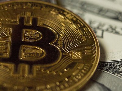 Біткойн дешевшає після підвищення ставки ФРС і перегляду очікувань ринку