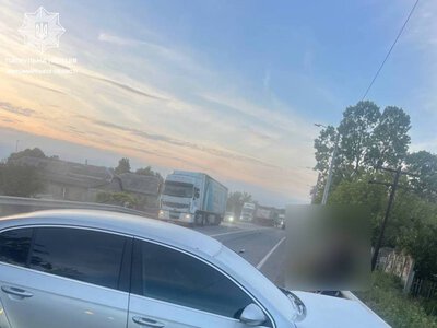 До уваги водіїв! На 230 км автодороги М-21 біля села Хажин відбулася ДТП