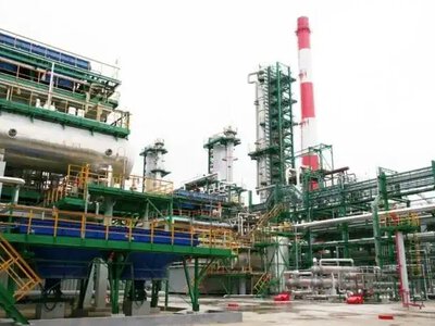 Ярославський НПЗ зупинив переробку нафти після атаки дронів