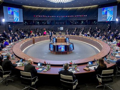 Війна в Україні показала, що НАТО не встигає за змінами на полі бою — Reuters