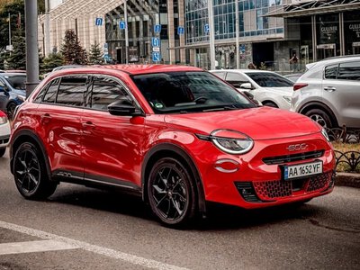 В Україні помітили новий електричний кросовер FIAT із запасом ходу понад 400 км