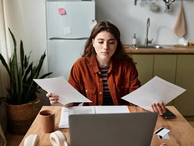 Нове прізвище, старі документи: чи потрібно переоформлювати нерухомість після шлюбу