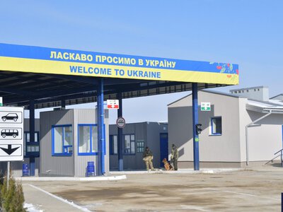 У Чернівецькій області під час повітряної тривоги пункти пропуску зупинятимуть роботу