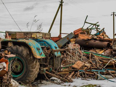 Аграрії зможуть отримати компенсацію за знищену війною сільгосптехніку: уряд розширив програму