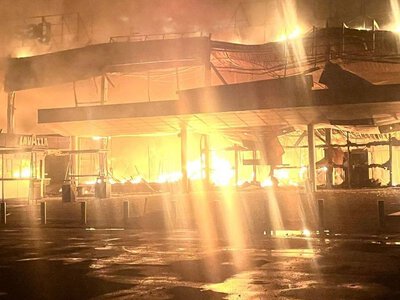 РФ атакувала ТЦ у Запоріжжі: є постраждалий