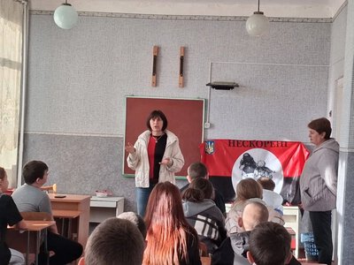 У школі на Олександрівщині волонтерка розповіла про свою діяльність