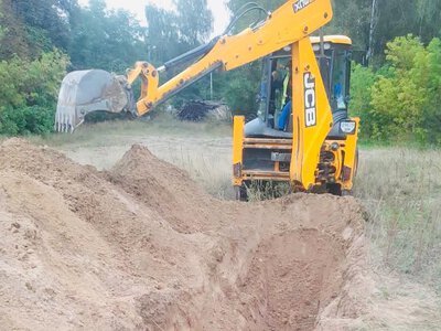 На одній з вулиць Кролевця замінюють понад 50 метрів водопроводу