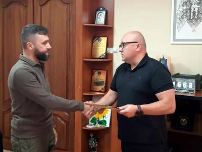Захиснику з Рівненщини вручили відзнаку Міністра оборони України «За поранення»