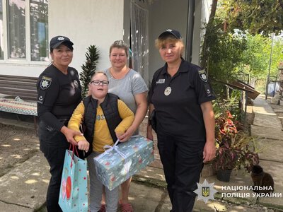 «Поїхали мої друзі!»: на Закарпатті 9-річний Богдан отримав незвичайний подарунок від поліцейських