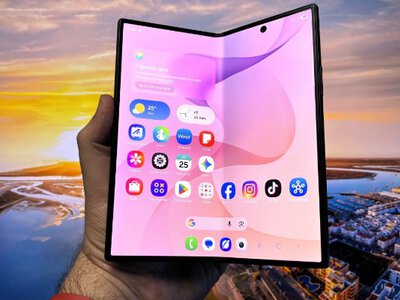 Складається і вздовж, і впоперек: як Samsung переосмислила смартфони