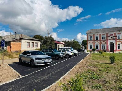 У Кролевці біля Школи мистецтв облаштовано безпечну парковку