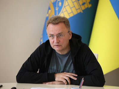 Садовий заявив, що в службовому авто знайшли пристрій, схожий на прослуховуючий