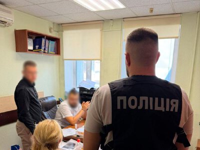 Розтрата на листі: підозра посадовиці Подільської РДА