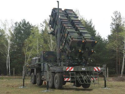 Понад місяць на 10 ракет, які ще й гірше збивають “балістику”: як США погоджують Німеччині дозвіл передати Україні перехоплювачі до Patriot