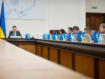 В Україні переглянуть кількість чиновників, у міністрів може бути менше заступників