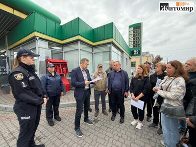 Жителі Звягеля домоглися демонтажу газової установки на території АЗС