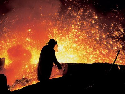 росіяни б'ють по українському бізнесу: «Запоріжсталь» атакували вчетверте за місяць, пошкоджено об'єкт «Київстару»