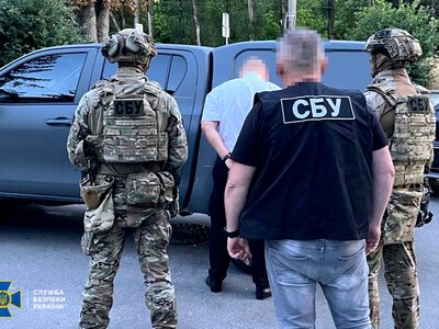 На Тернопільщині адвокат за 20 тисяч доларів обіцяв незаконний виїзд до ЄС