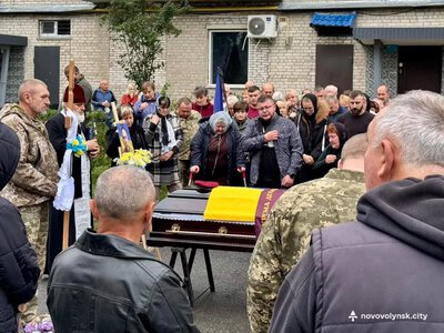 У Нововолинську попрощалися із захисником Ігорем Степанюком