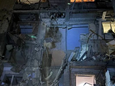 Ворог атакував авіабомбою багатоповерхівку в Сумах, під завалами можуть бути люди - ОВА